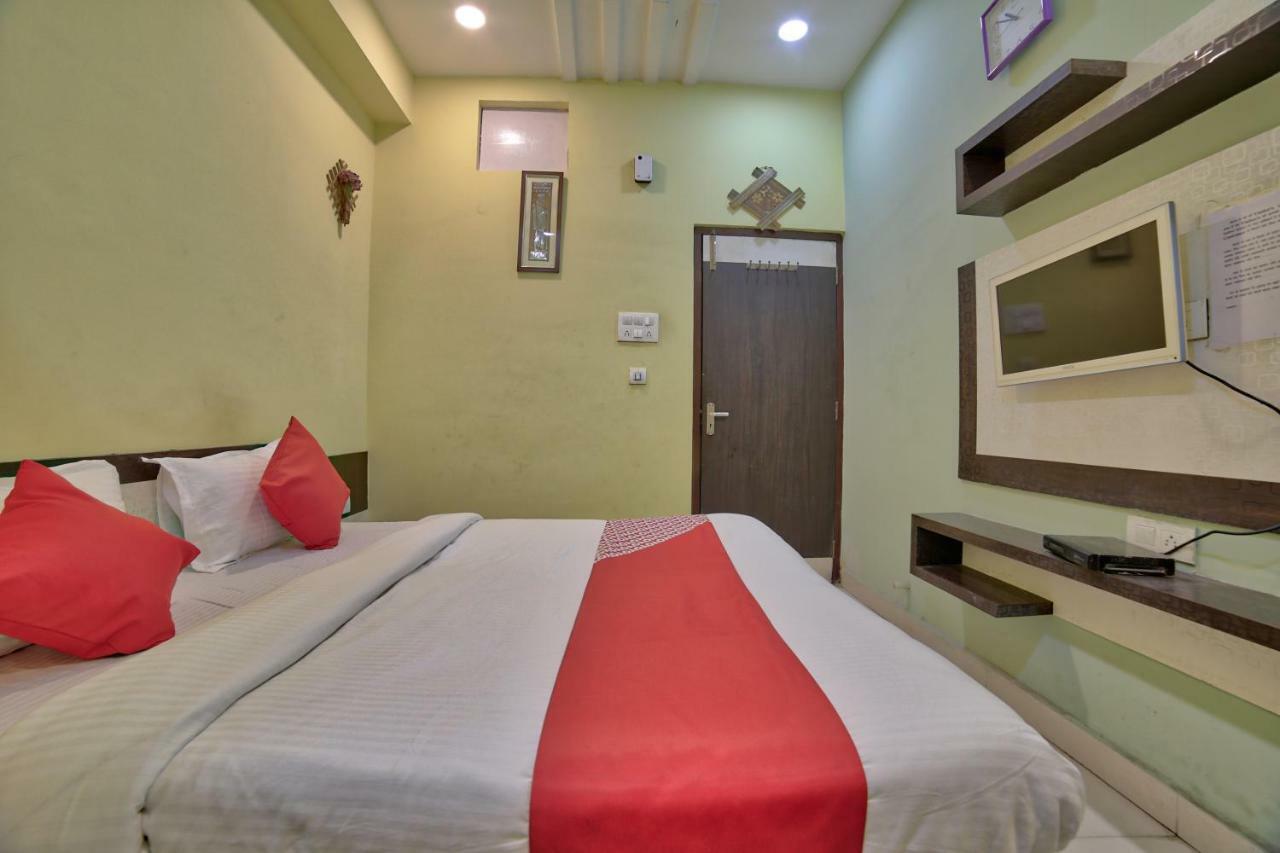 Oyo 35538 Hotel Risha Chandrapur Ngoại thất bức ảnh