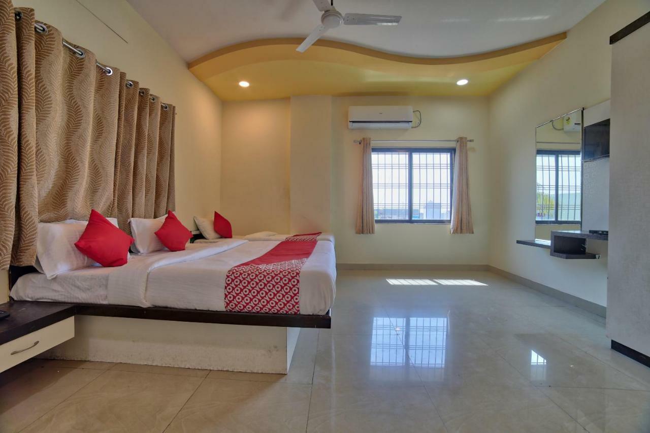 Oyo 35538 Hotel Risha Chandrapur Ngoại thất bức ảnh